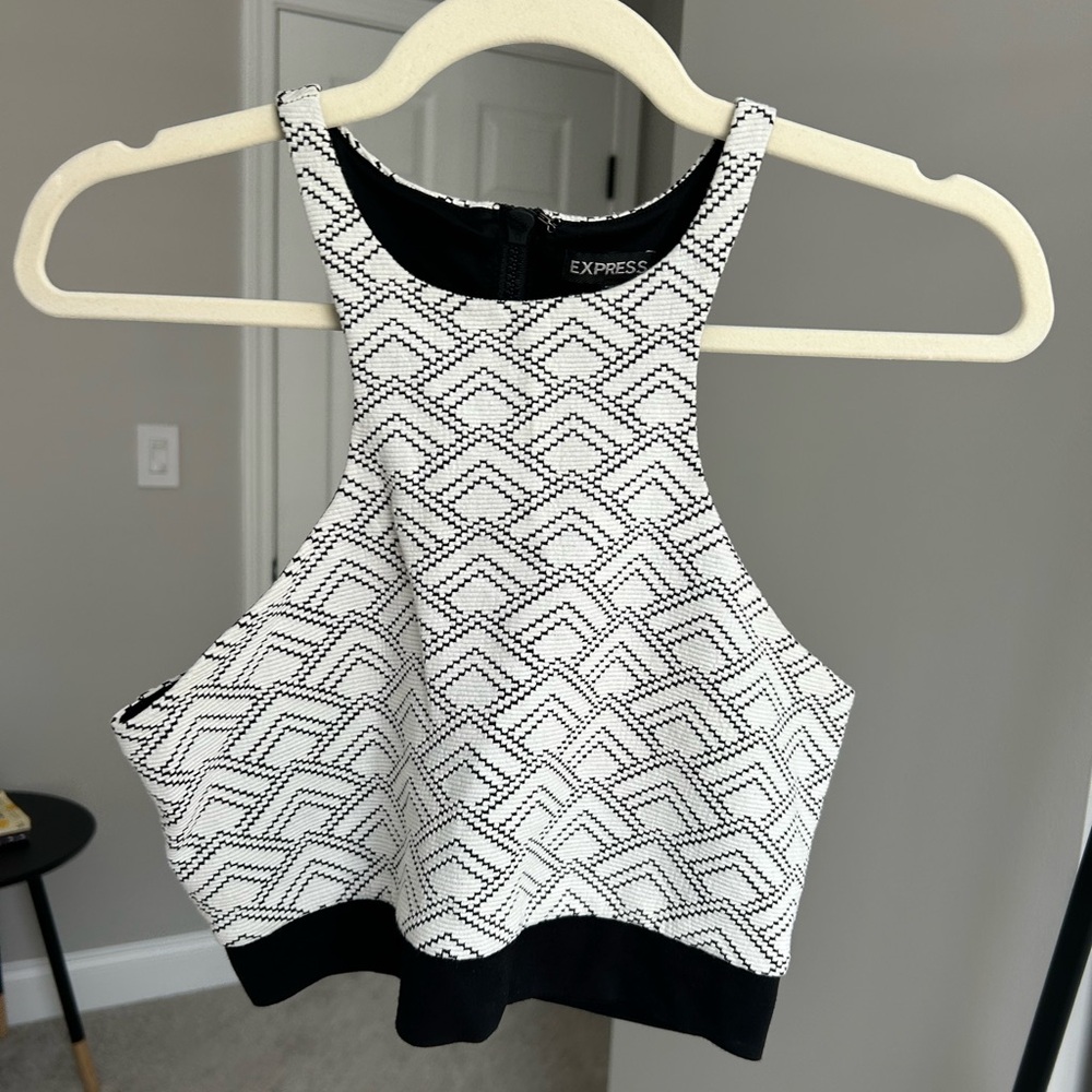 EXPRESS Crop Top